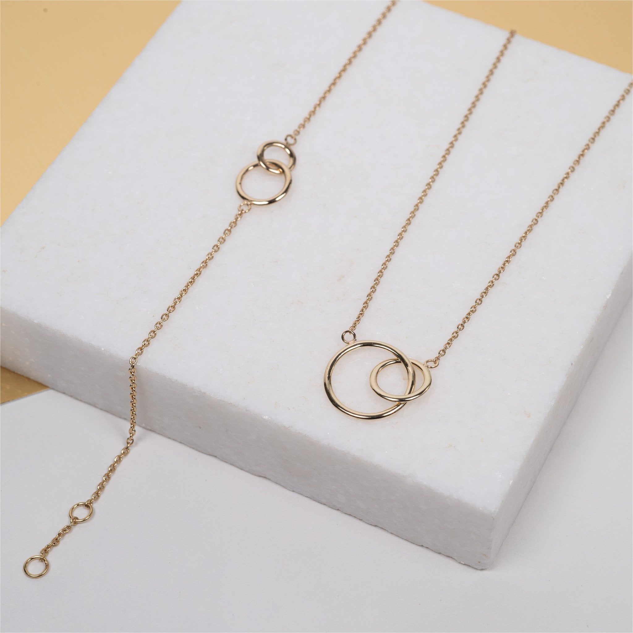 Interlocking Circle Bracelet | 9ct Yellow Gold | Auree Jewellery